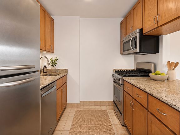 5th image of 125 Central Park N APT 3B