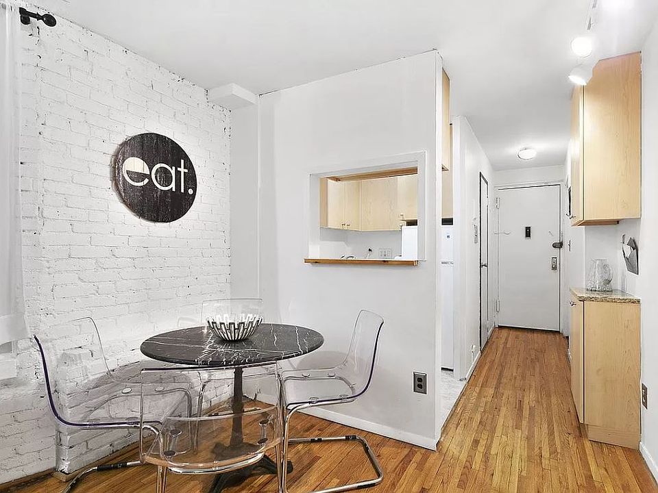 2nd image of 15 Jones St APT 2F