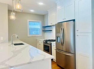 19 Plymouth St #4, Cambridge, MA 02141