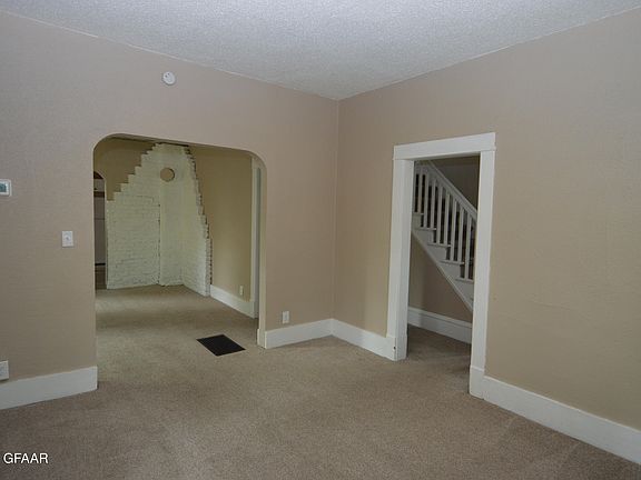 3rd image of 1513 University Ave