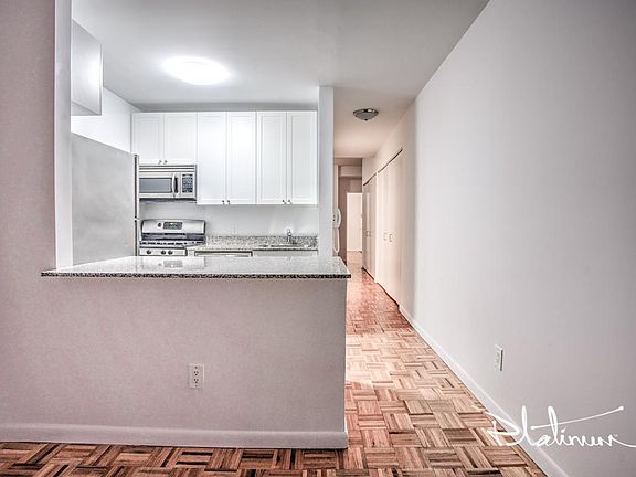 2nd image of 45 Wall St APT 1120