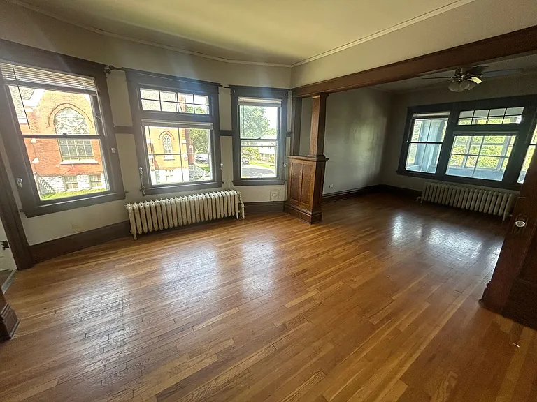 505-507 N Farrington Street — Photo 4