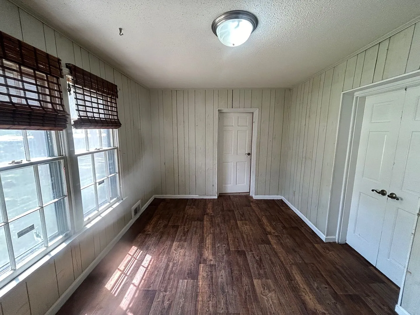 4541 Oxford Road — Photo 3