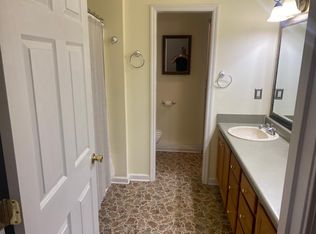 31 Howard Hughes Rd, Newnan, GA 30263