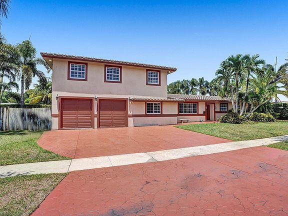 2nd image of 3611 SW 21st Street