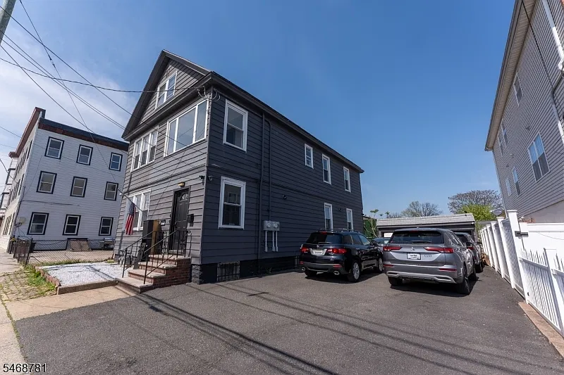 661-663 McKinley St #2
