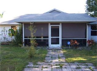 1541 SW Del Rio Blvd, Port Saint Lucie, FL 34953