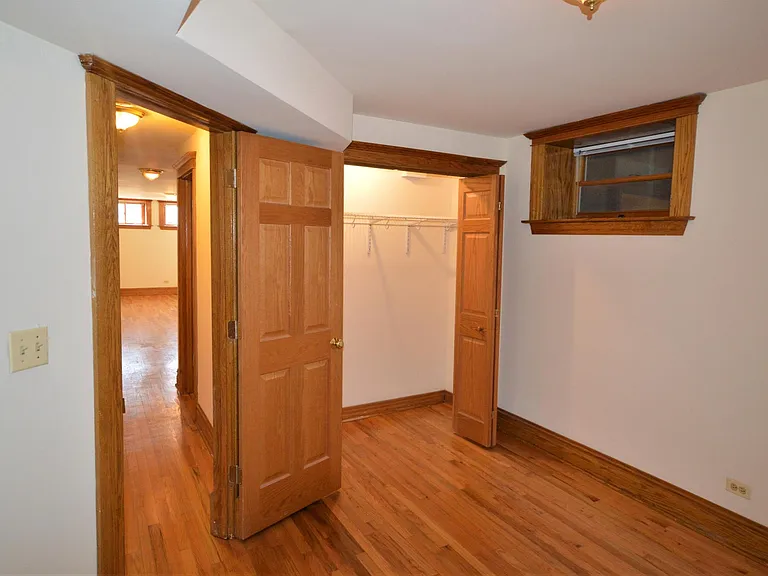 638 W Drummond Pl #G — Photo 8