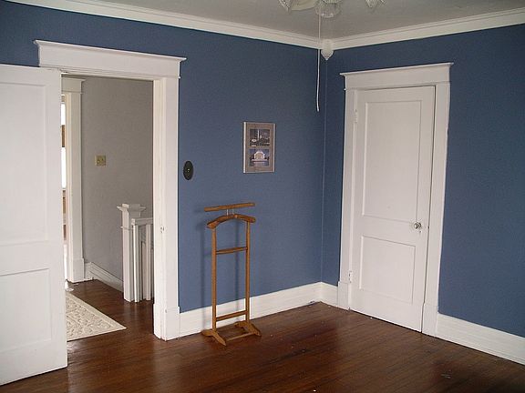 4th image of 327 Westover Blvd
