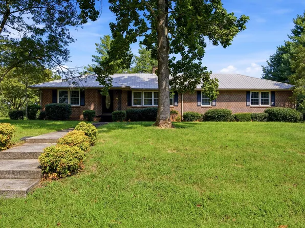 401 E Petty Ln, Winchester, TN 37398