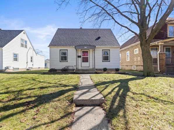 2330 South 66th STREET, West Allis, WI 53219