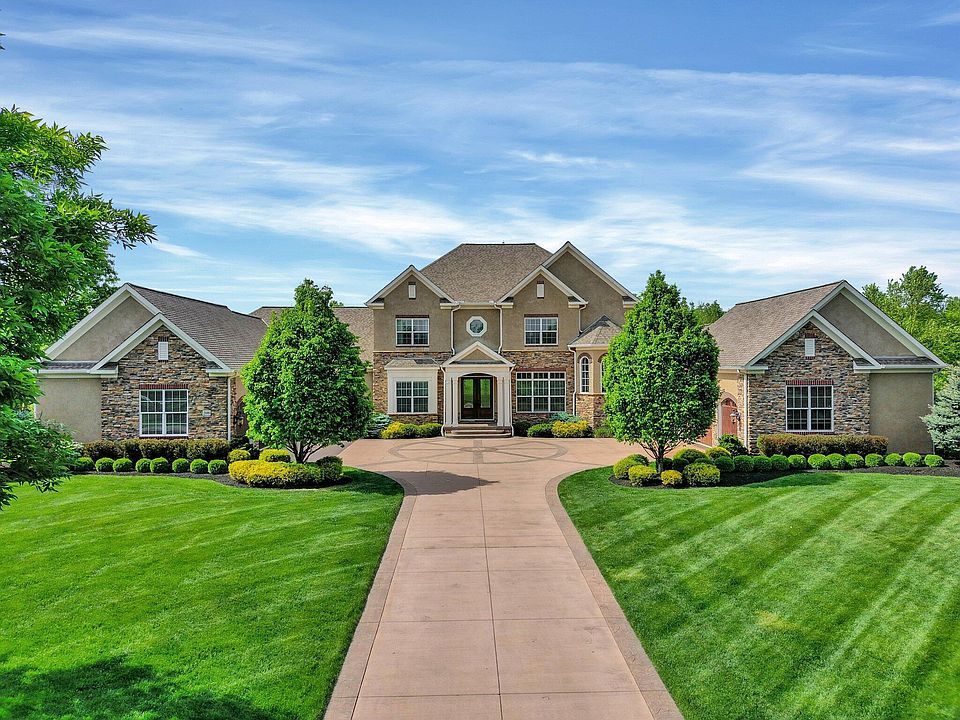 1st image of 2600 Deseret Dr
