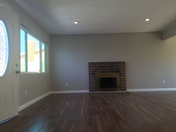 4th image of 13287 Earl Ave