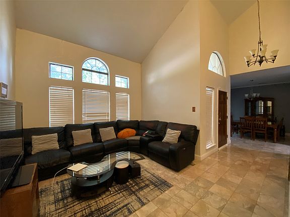 4th image of 3422 Jonquil Ln