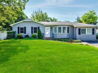 233 Greenbelt Pkwy, Holbrook, NY 11741