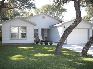 111 Pecan Harbor St, Rockport, TX 78382