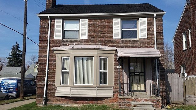 2nd image of 8201 Wisconsin St
