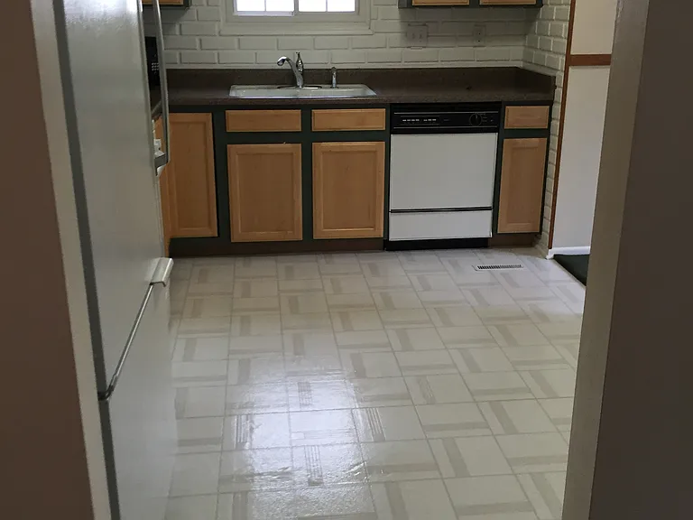 3236 Camelot Dr — Photo 22