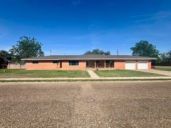 302 SW 5th St, Lockney, TX 79241