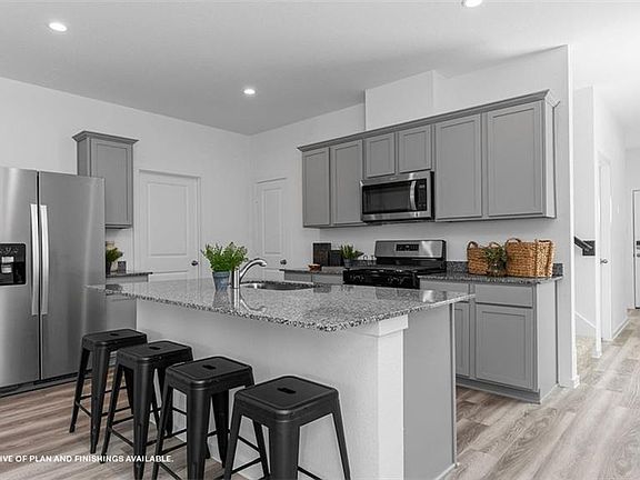 2nd image of 41008 Waxmyrtle Rd