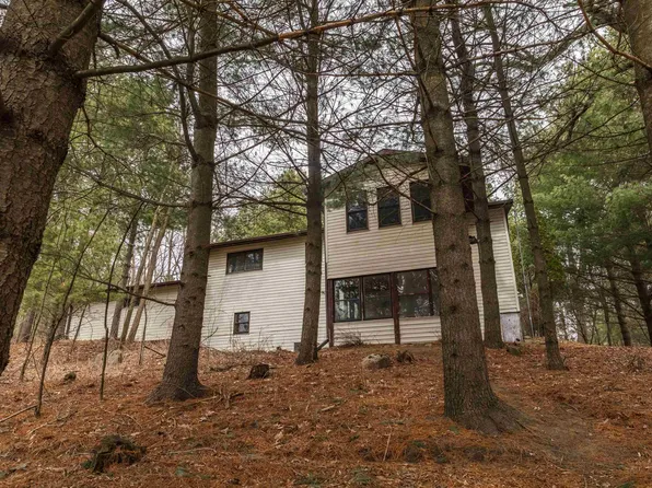 343 Ember Ct, Oxford, WI 53952