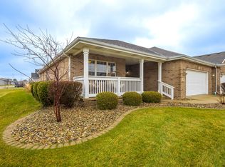 1933 Northwinds Dr, Dyer, IN 46311