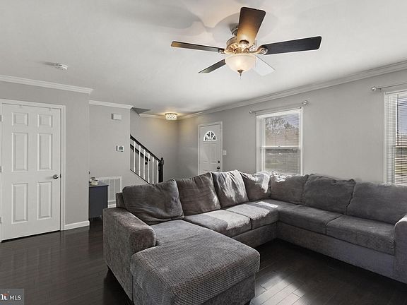 5th image of 113 S Brooks Dr