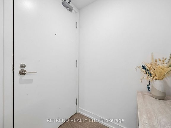 5th image of 19 Western Battery Rd #2206