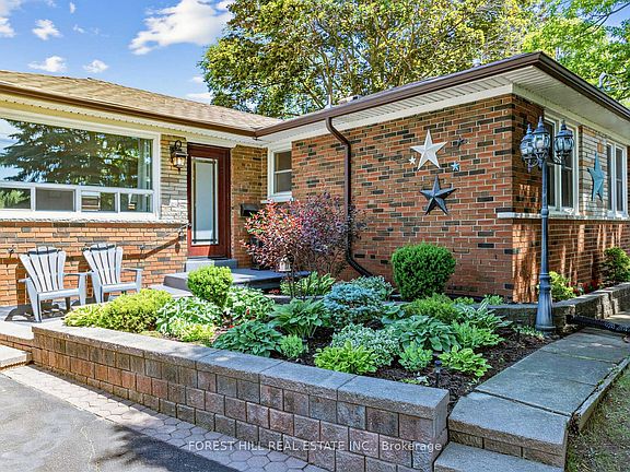 2nd image of 72 Woodgarden Cres