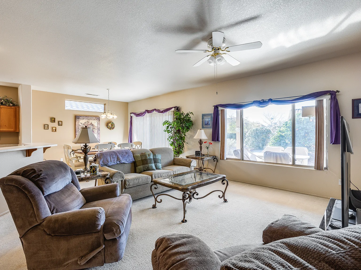 2 bed, 1414 sqft, $1,600 — Photo 3