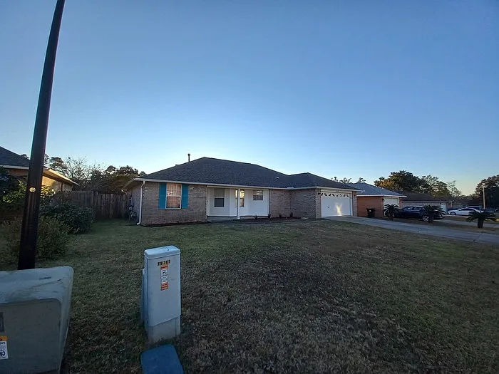 6787 Rickwood Dr — Photo 3