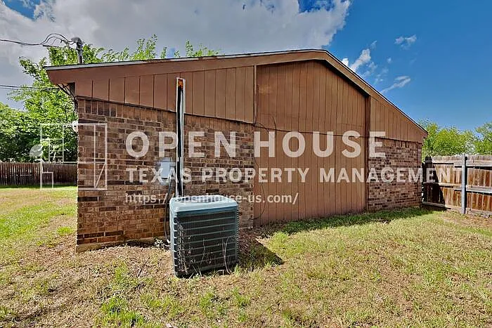 3817 Kippers Ct — Photo 17
