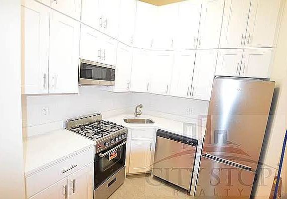 2nd image of 306 W 73rd St APT 1B