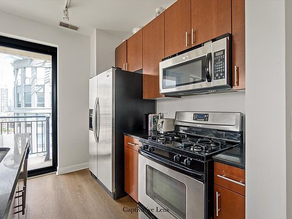 4th image of 451 W Huron St Unit 1507