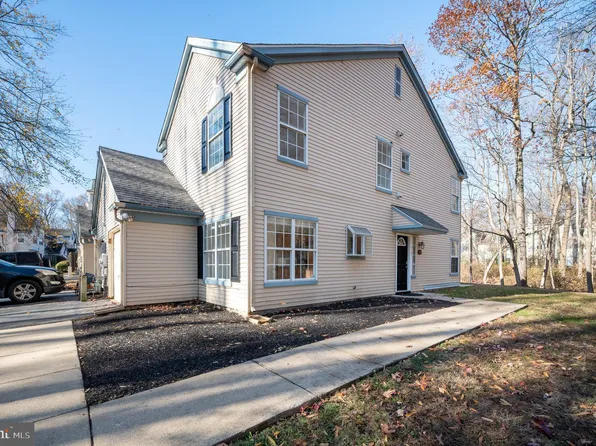 612 Stonebridge Blvd, New Castle, DE 19720