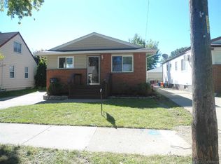 20630 Avalon St, Saint Clair Shores, MI 48080