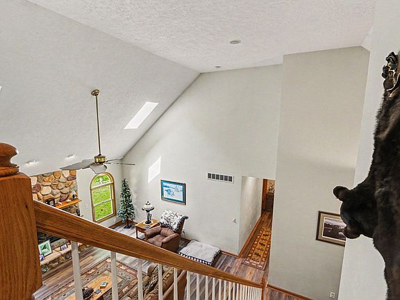 4th image of 26805 Drape Rd