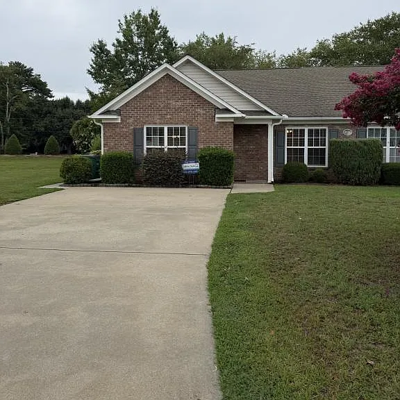 2556A Saddleback Dr — Photo 1