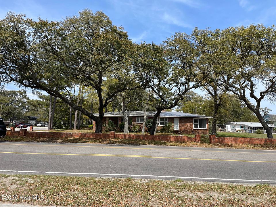 2nd image of 6502-6504 E Oak Island Drive