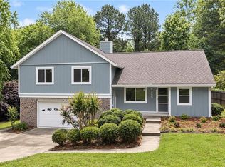 1235 Fairfield Dr, Marietta, GA 30068