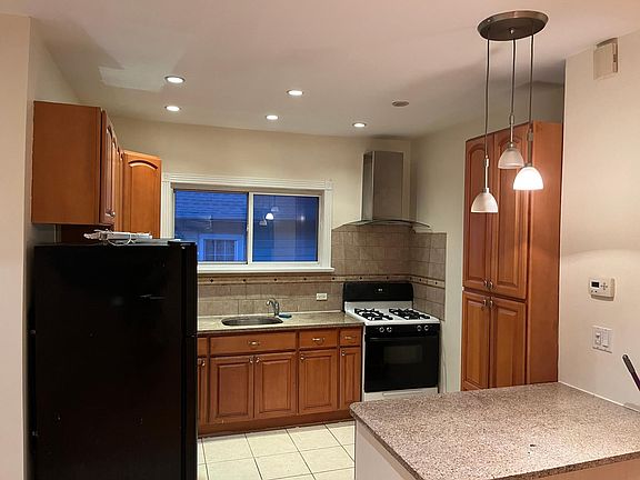 2nd image of 56 Mountainview Ave Floor 2