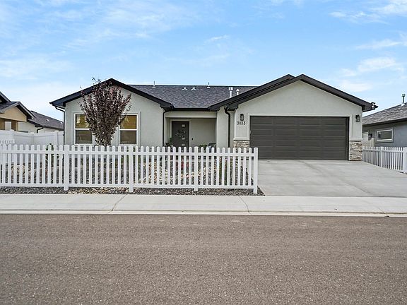 2nd image of 3033 Tawny Rd