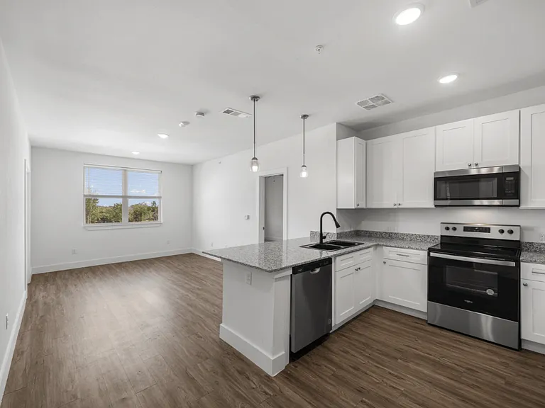 Flat Creek Apartments — Photo 6