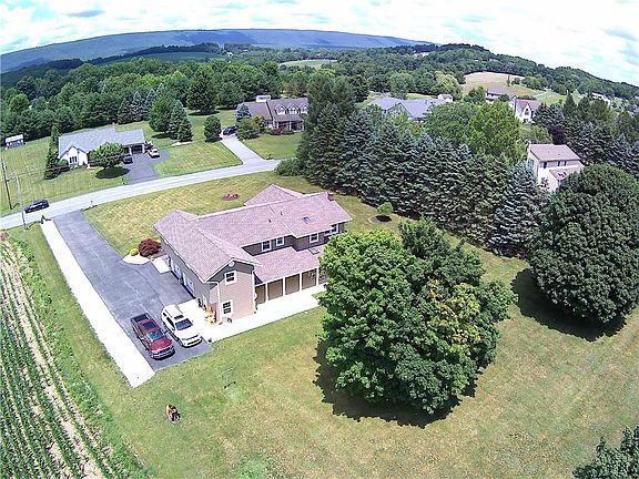 5th image of 3549 Cedar Dr