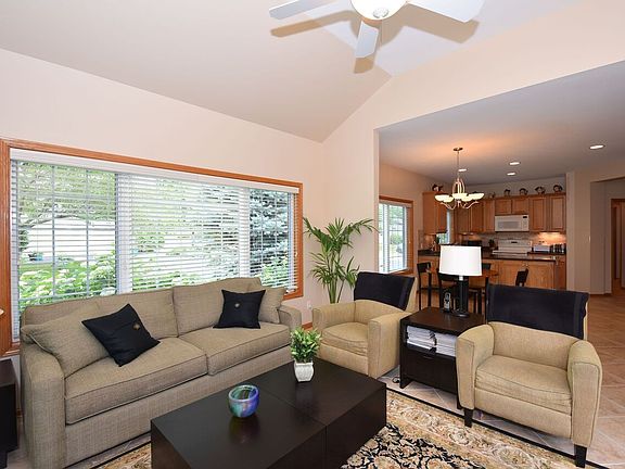 2nd image of N60W4967 Highland Crossings Cir