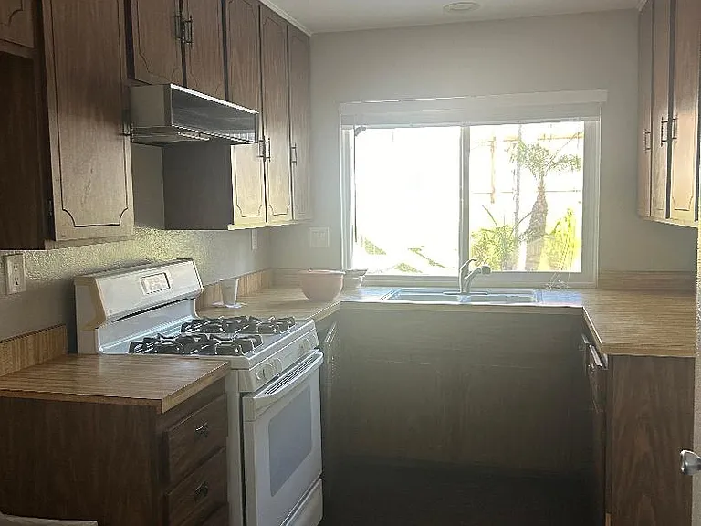 9330 Aegean Dr — Photo 3