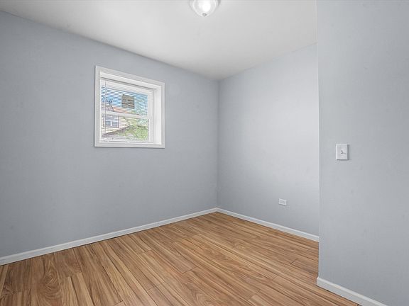 4th image of 6833 S Langley Ave