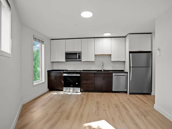 69 Elm, 69 Elm St #201, Biddeford, ME 04005