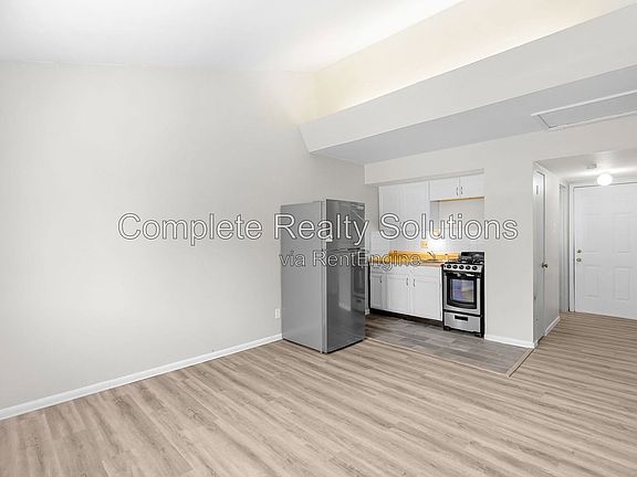 3rd image of 2323 Woodson Rd APT L