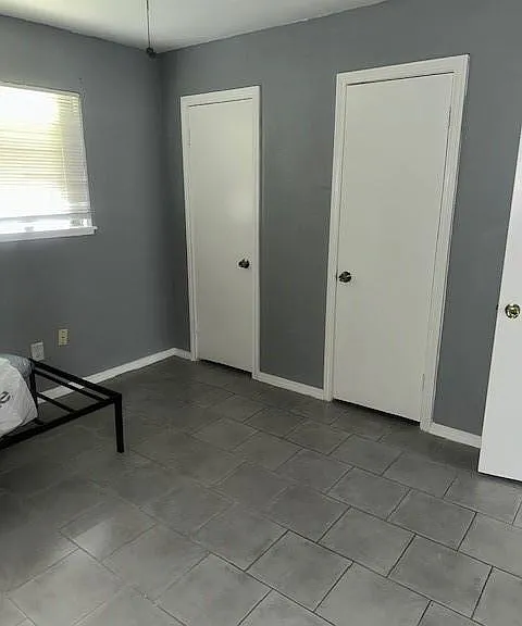 10902 Segrest Dr — Photo 6